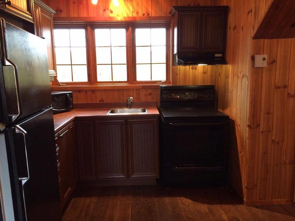 Le Chalet Apartamento Shawinigan Exterior foto